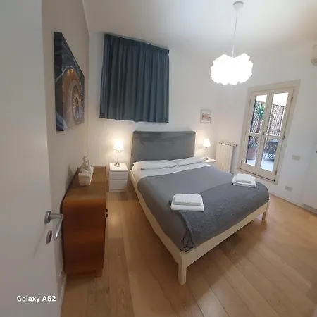 Piazza Navona Beautiful Apartment-3